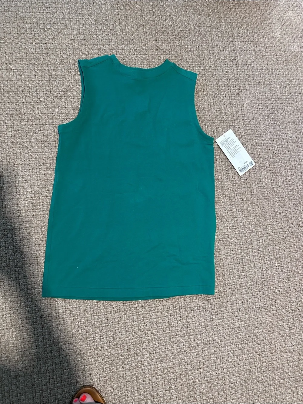 NWT lululemon tank - Picture 1 of 4